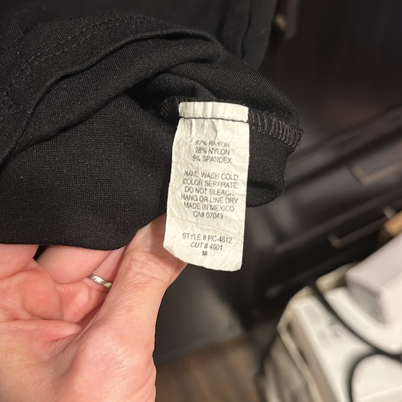 Sexy fitted woman’s black dress - Picture 4 of 4